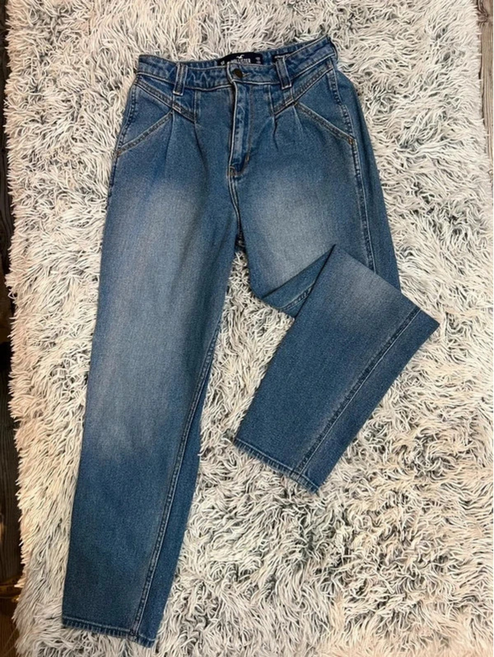 Hollister Ultra High-Rise Mom Jeans Vintage Stretch Light Wash Women’s